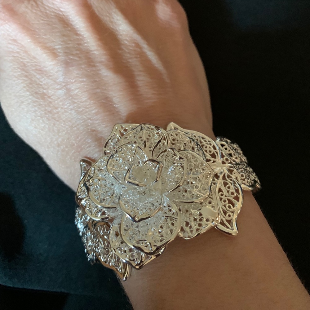Flower Bangle Bracelet